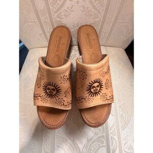 NEW Raramuri Sandals Slides Leather Tan with Sun Design Size 10